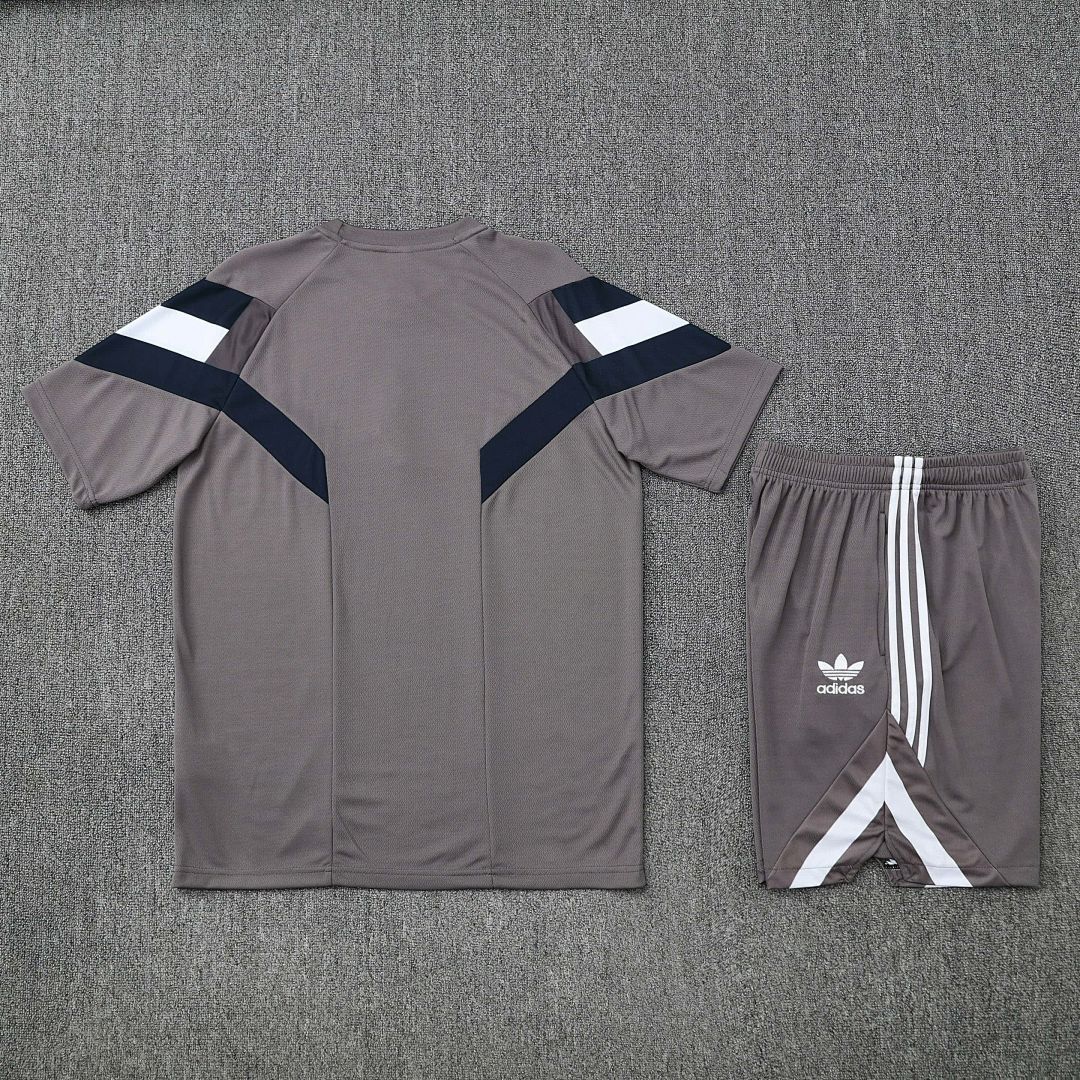 25-26 Real Madrid Training Kits Football Tracksuits Cheap Football Jersey Wholesale Yupoo 6