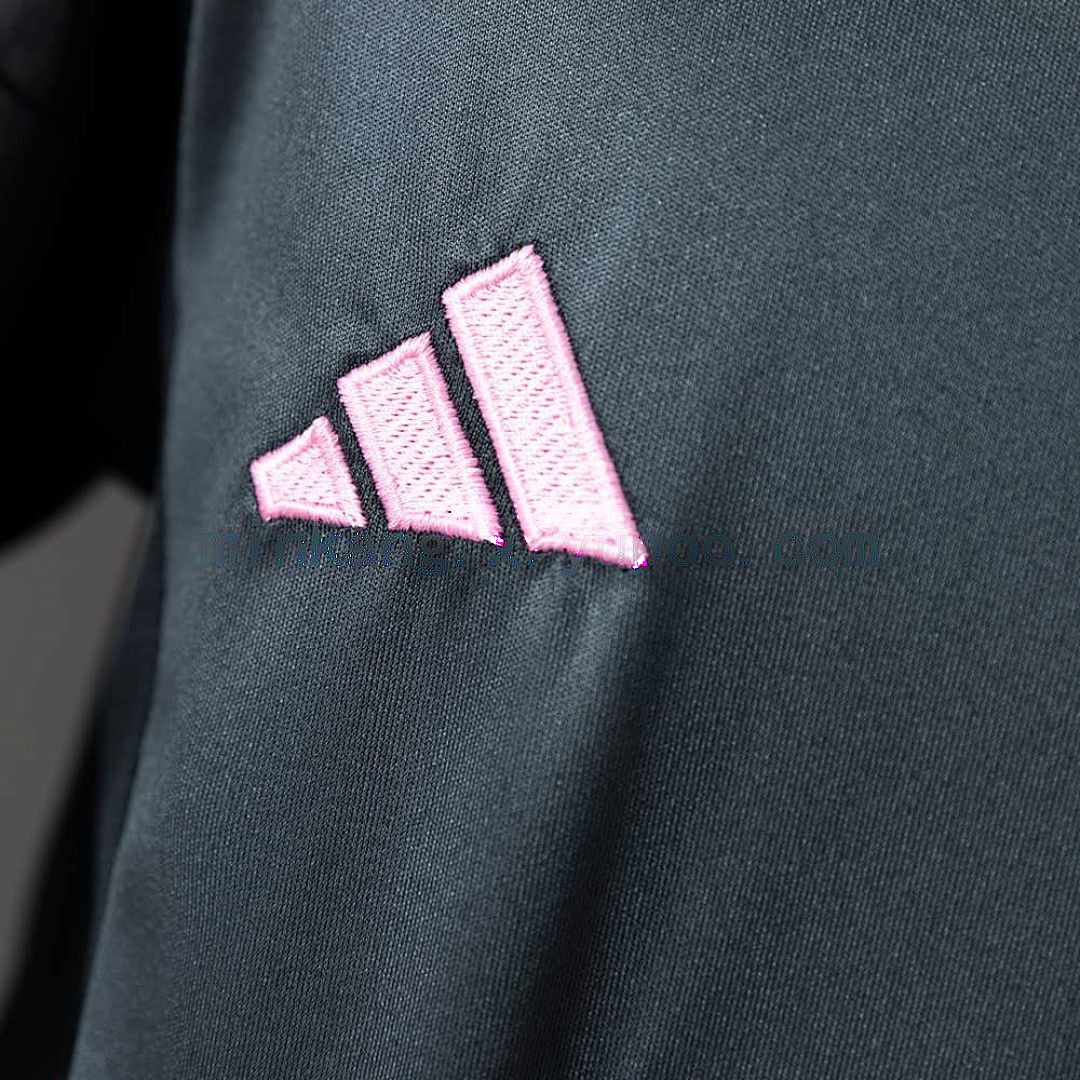 25_26 Kids Miami away size_ 16-28 5