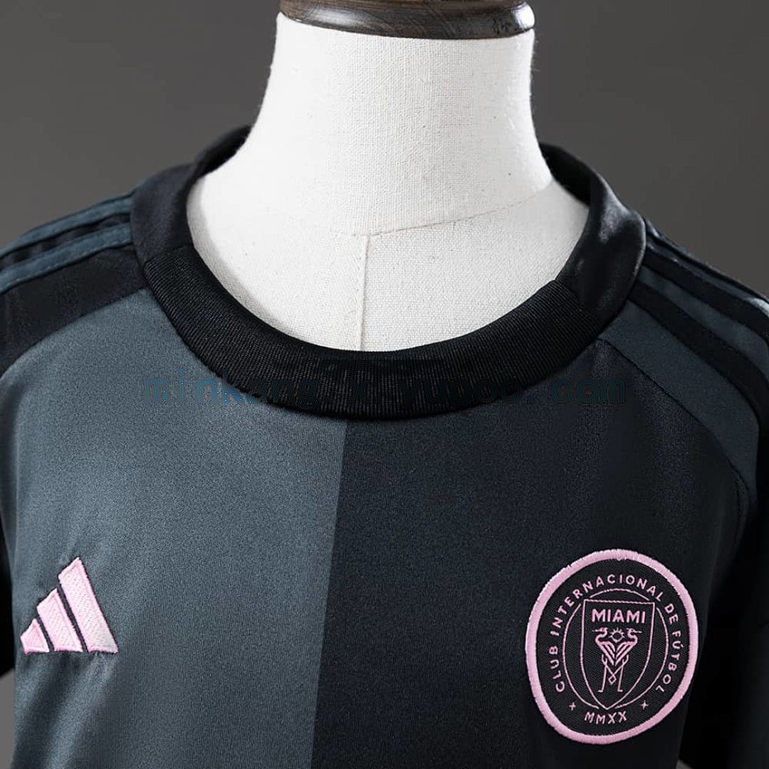 25_26 Kids Miami away size_ 16-28 8