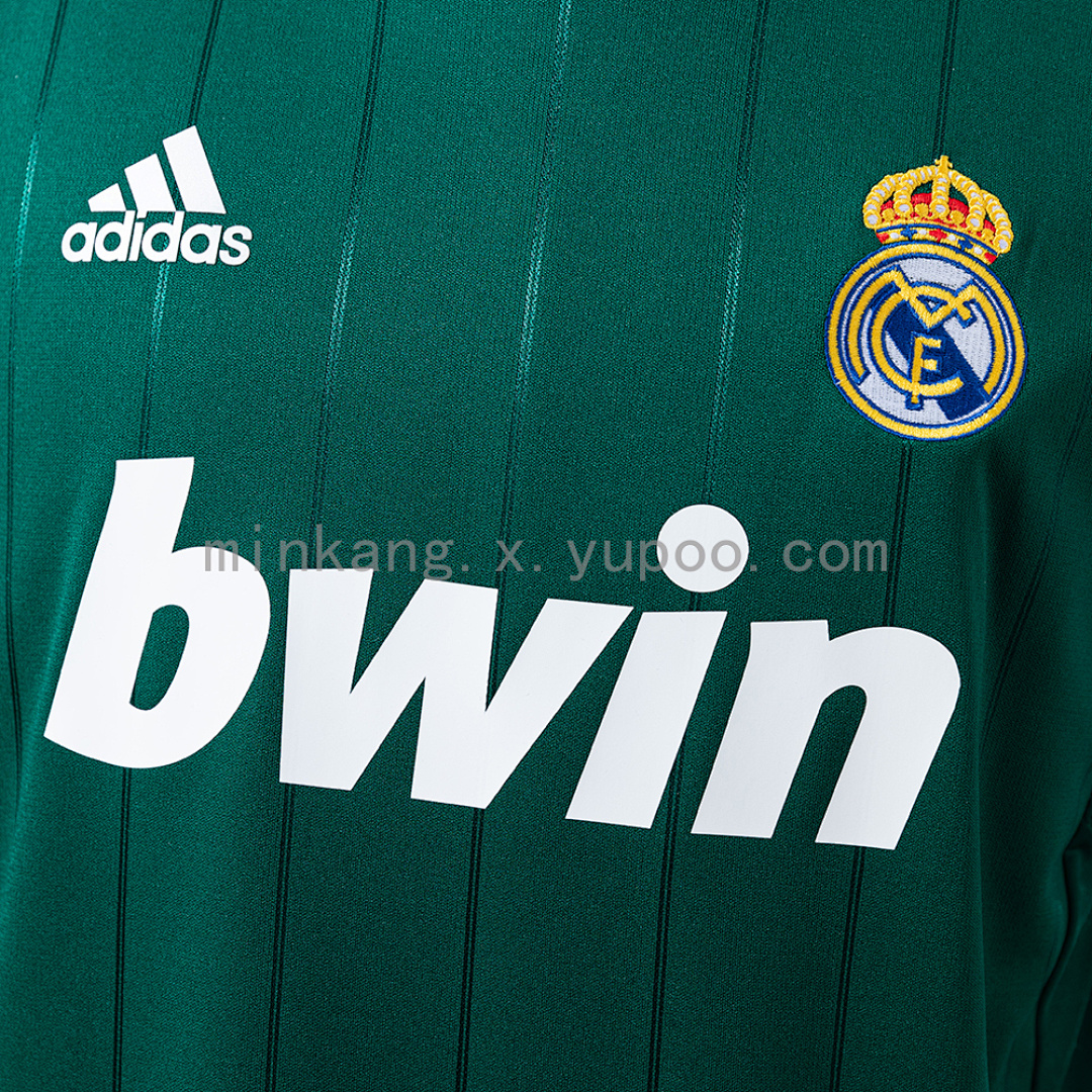 Retro Real Madrid 12/13 third away S-XXL 4
