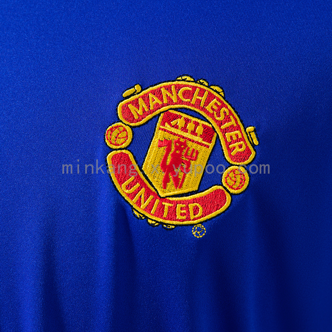 Retro M-U 02/04 away S-XXL 3