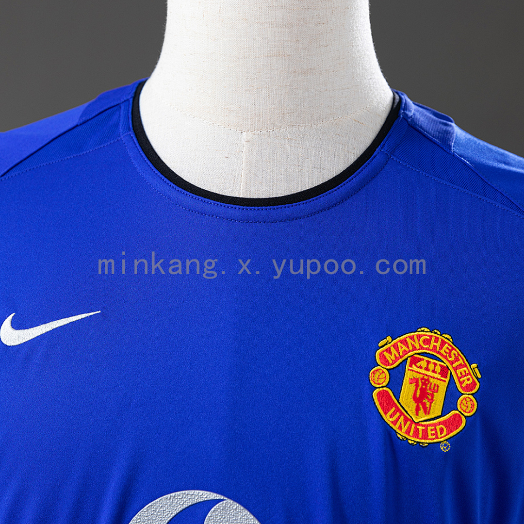 Retro M-U 02/04 away S-XXL 5