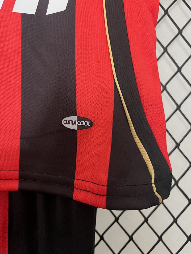 kids AC Milan 06/07 home size: 16-28 8