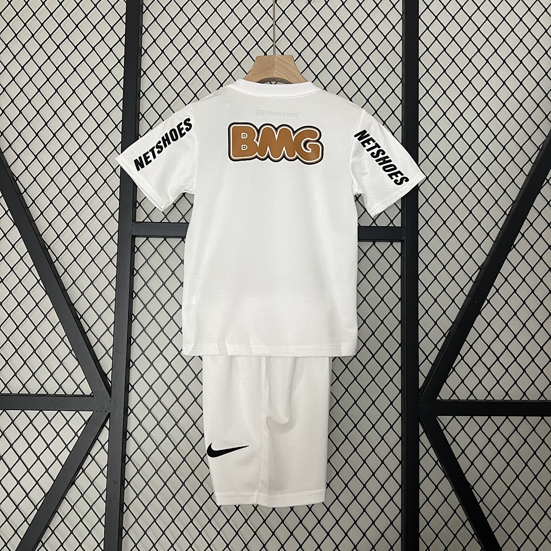 kids Santos 11/12 home size: 16-28 8