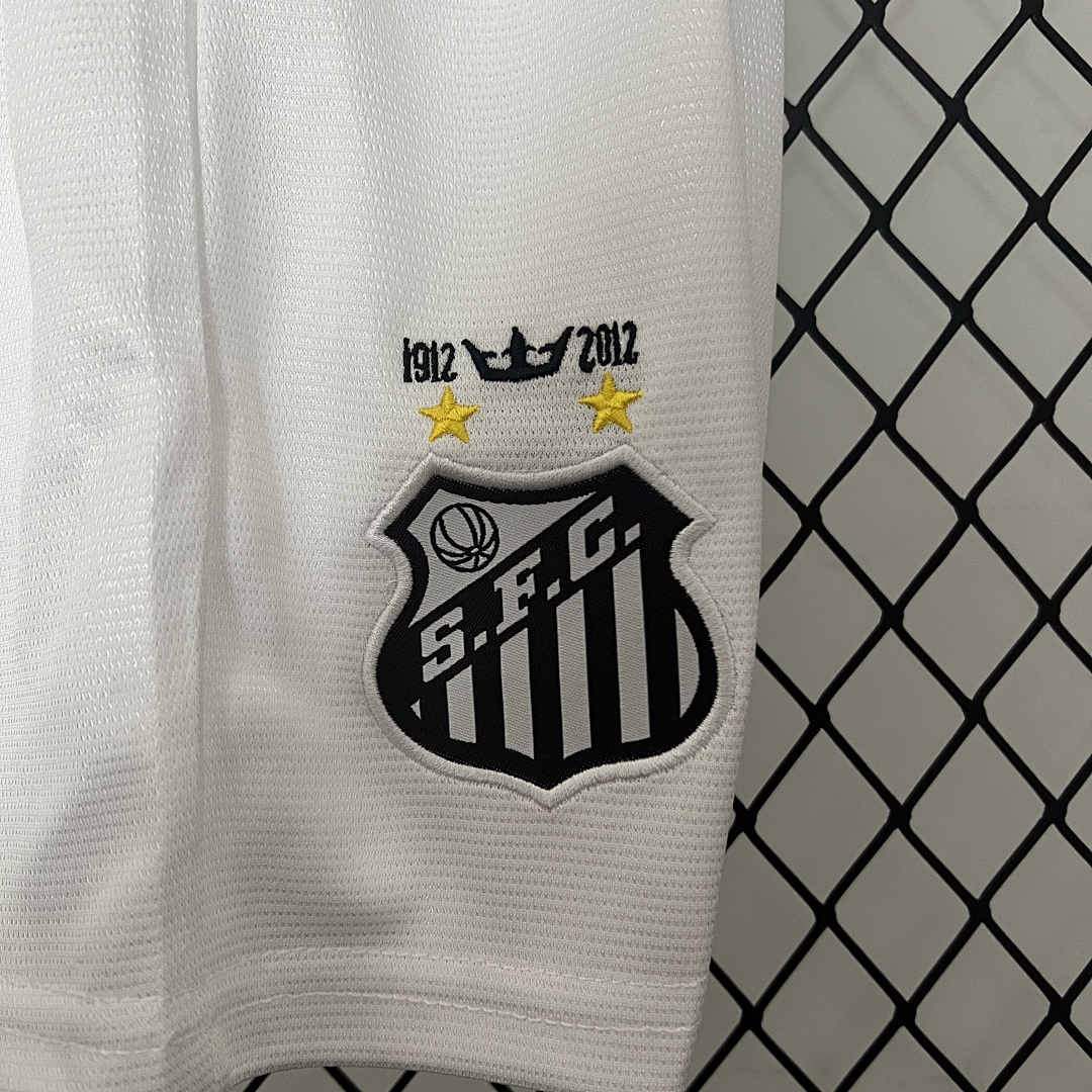 kids Santos 11/12 home size: 16-28 9