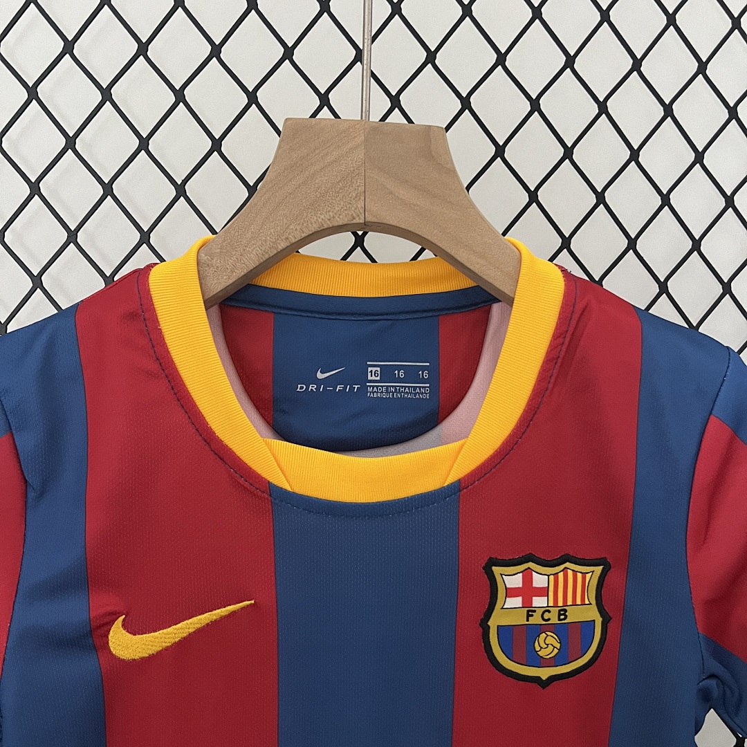 kids Barcelona 10/11 home size: 16-28 4