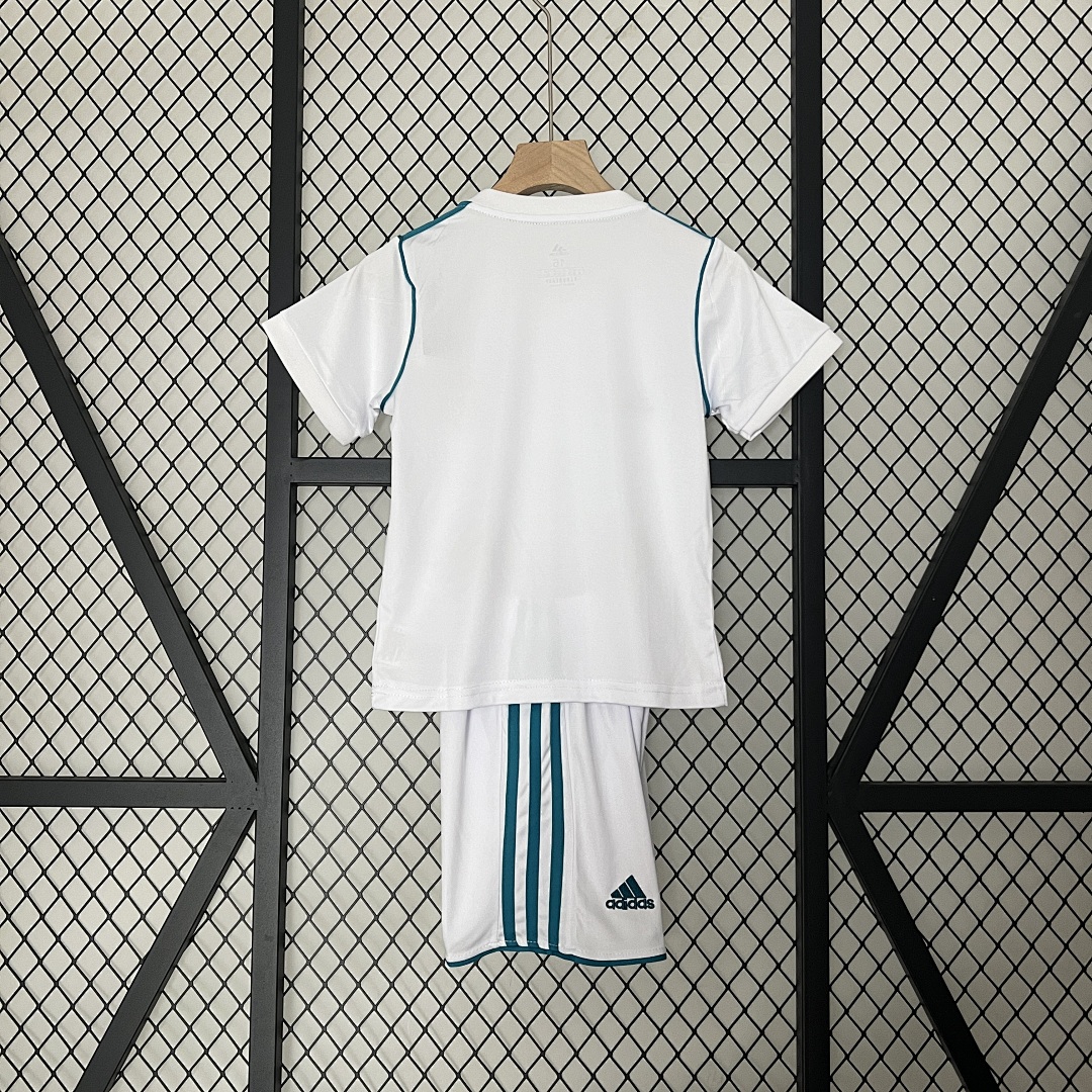 kids Real Madrid 17/18 home size: 16-28 8