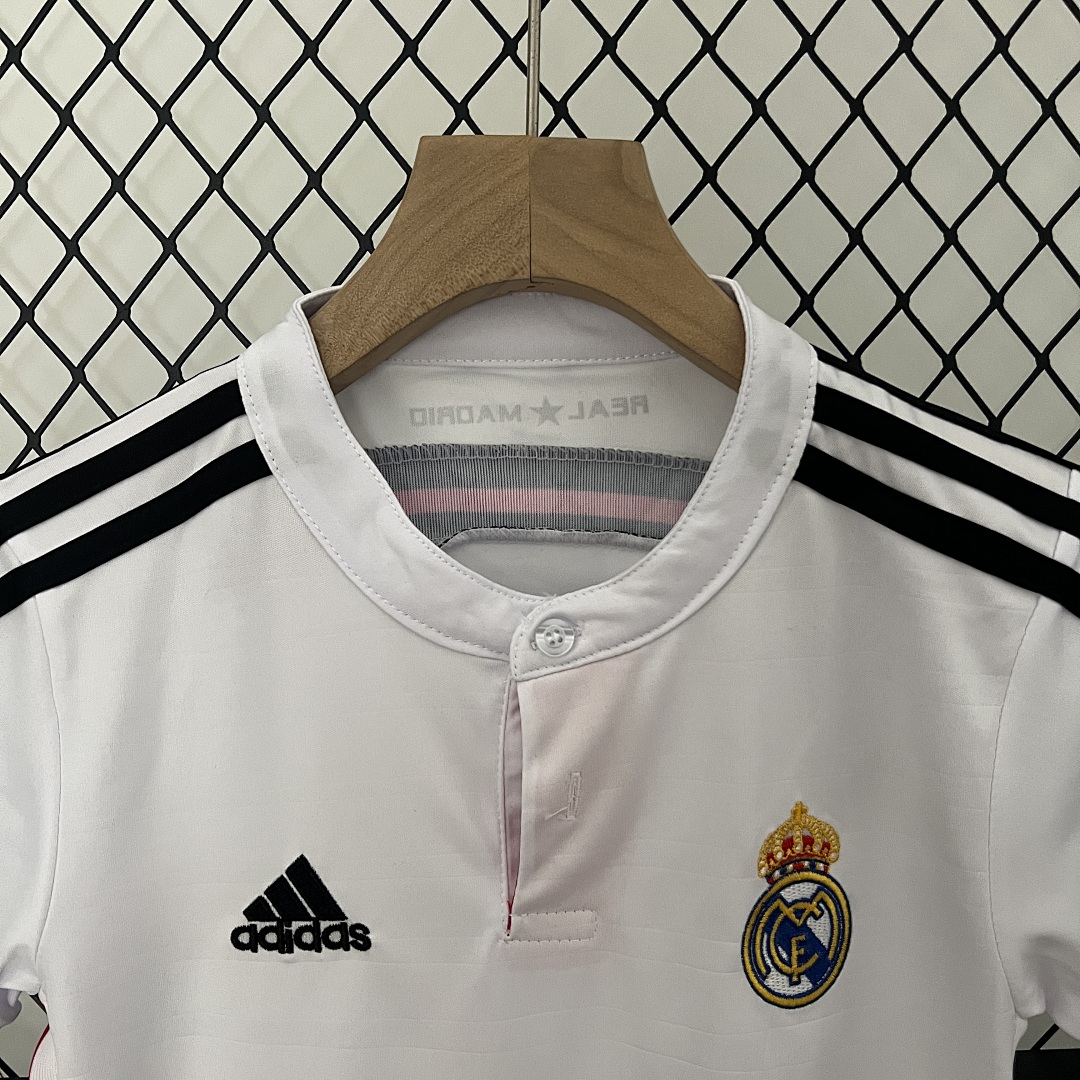 kids Real Madrid 14/15 home size: 16-28 3
