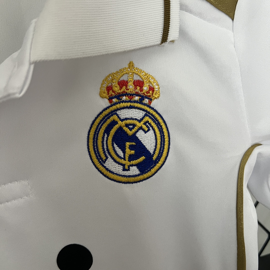 kids Real Madrid 11/12 home size: 16-28 11