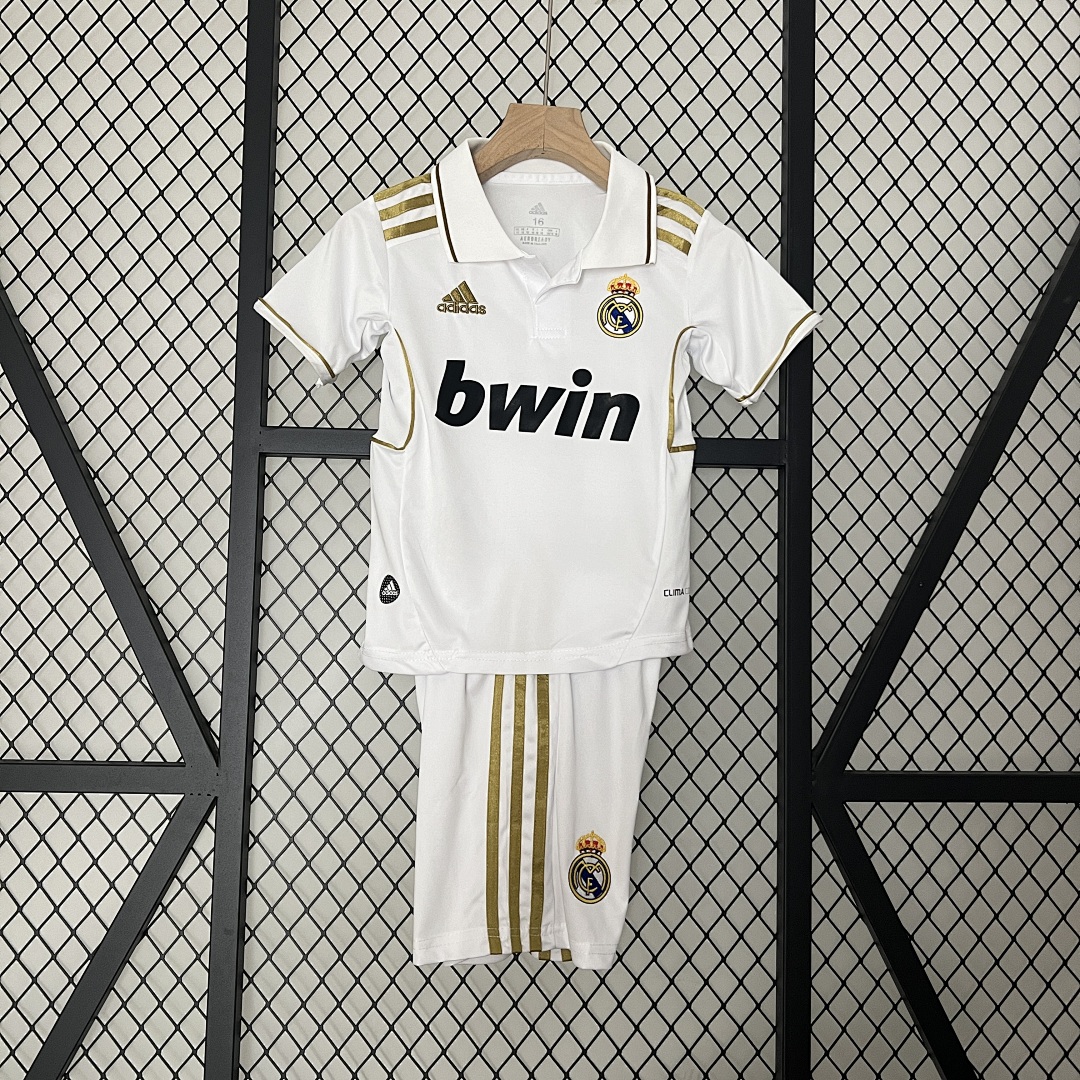 kids Real Madrid 11/12 home size: 16-28 5