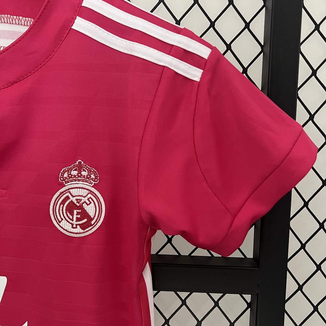 kids Real Madrid 14/15 away size: 16-28 8