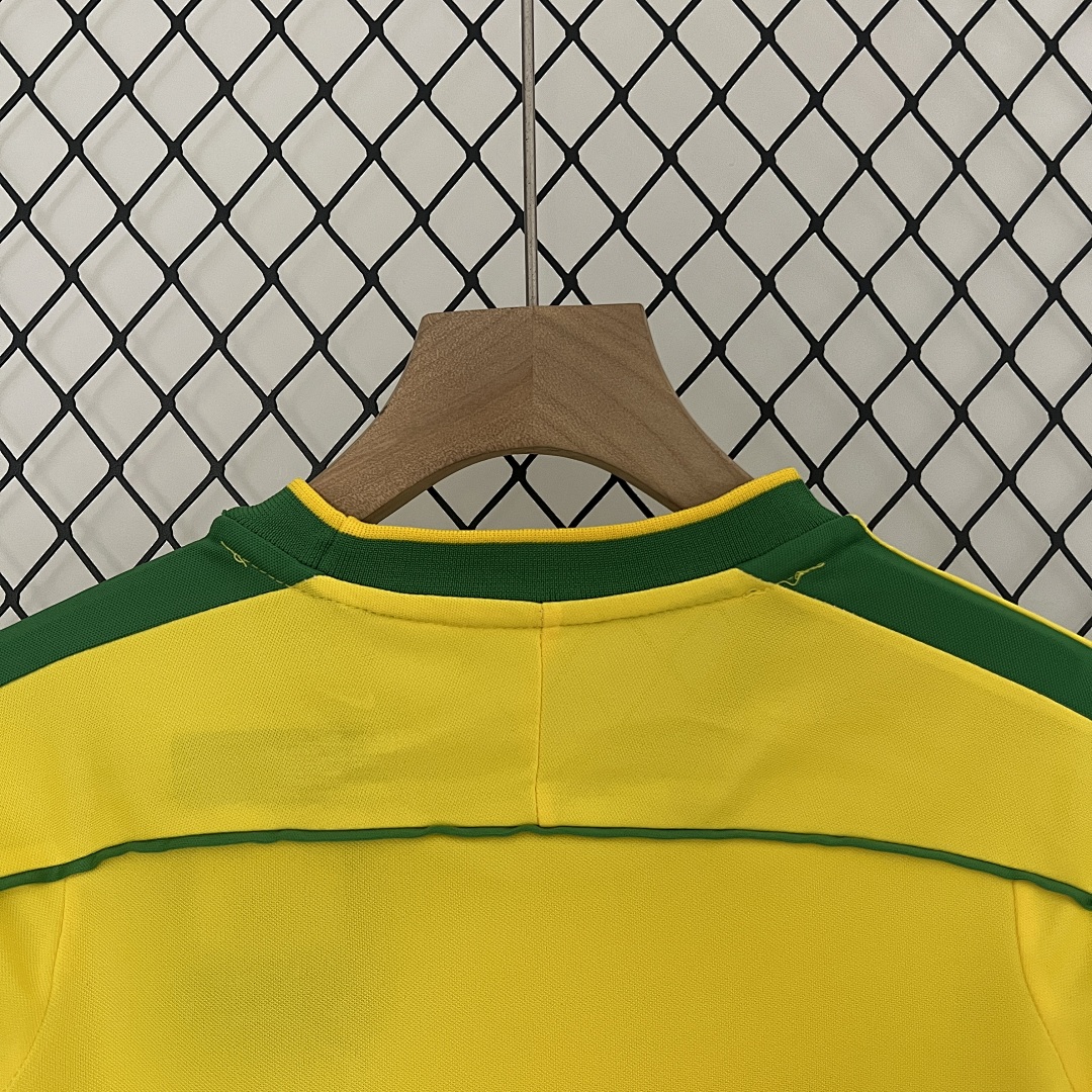 kids Brazil1998 home size: 16-28 5