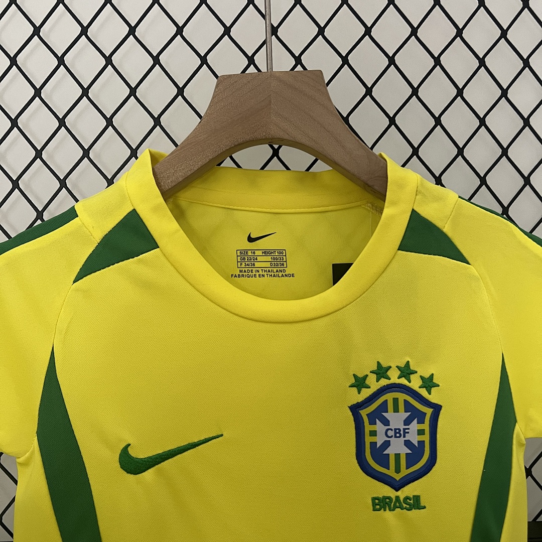 kids Brazil2002 home size: 16-28 5