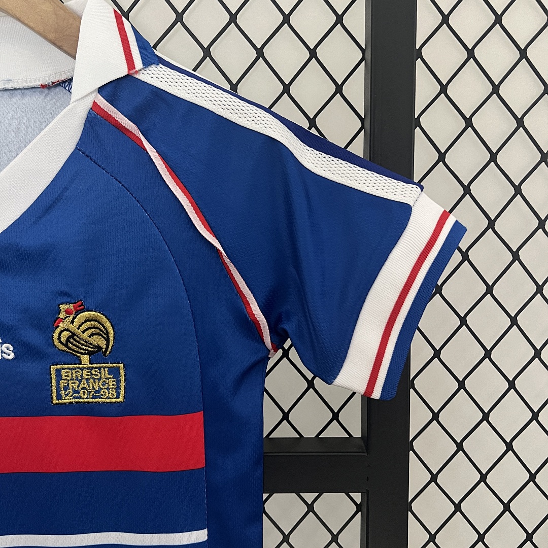 kids France 1998 home size: 16-28 3