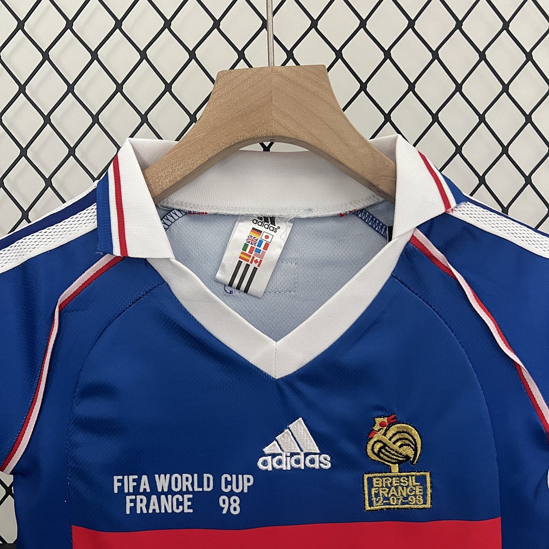 kids France 1998 home size: 16-28 4