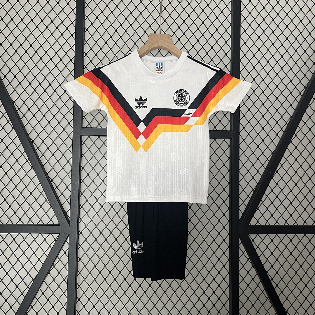 kids Germany 1990 home size: 16-28 3