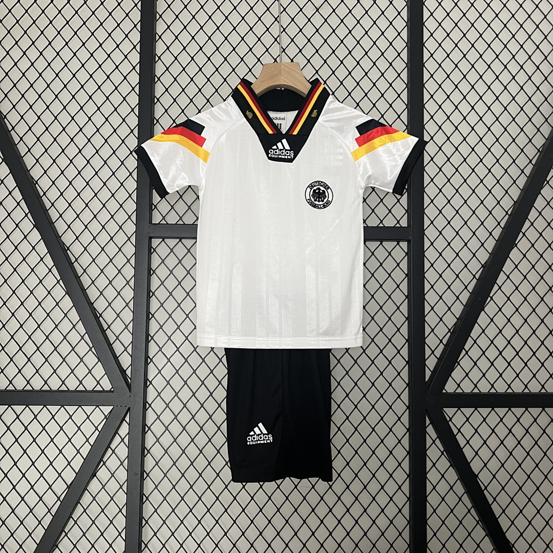 kids Germany 1992 home size: 16-28