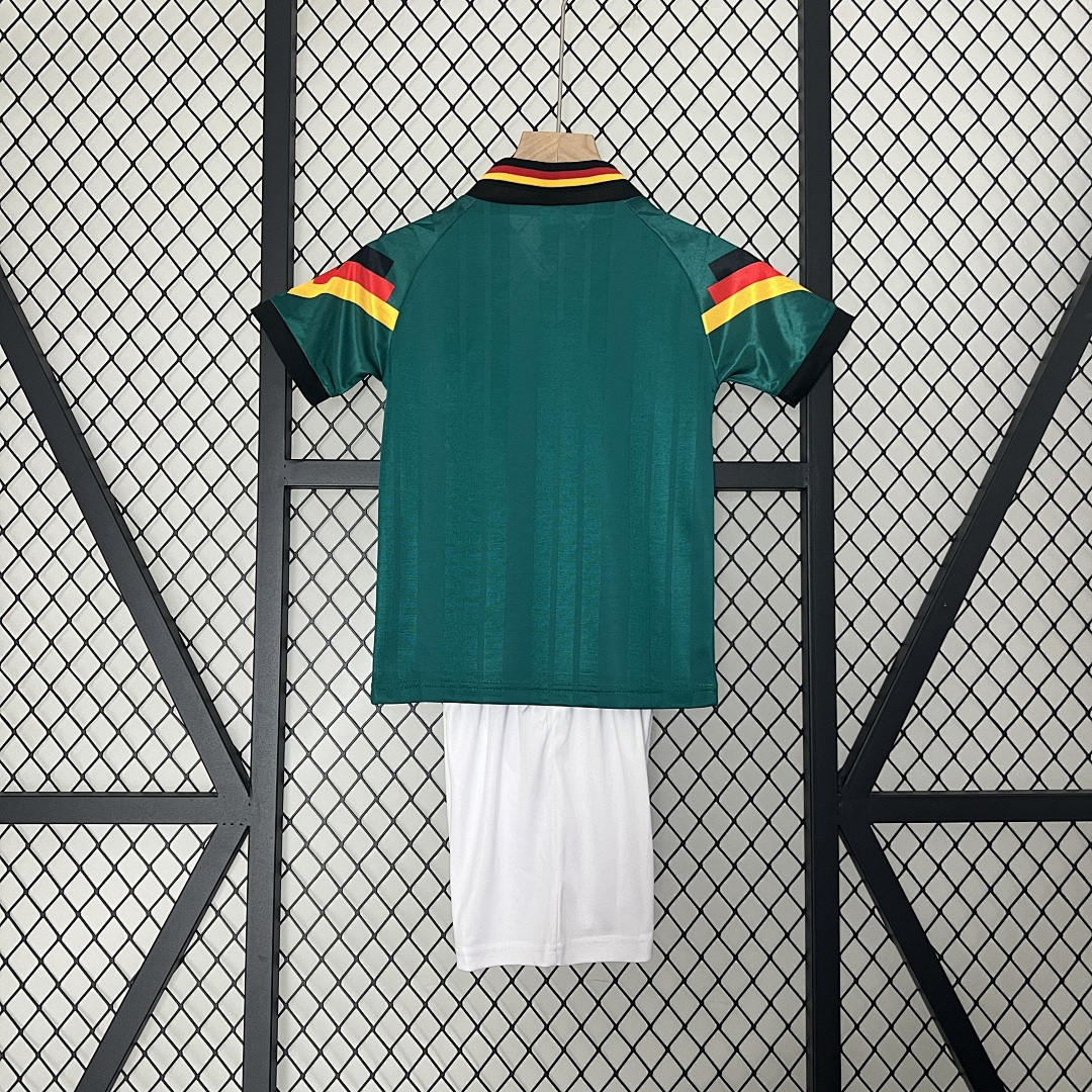 kids Germany 1992 away size: 16-28 5