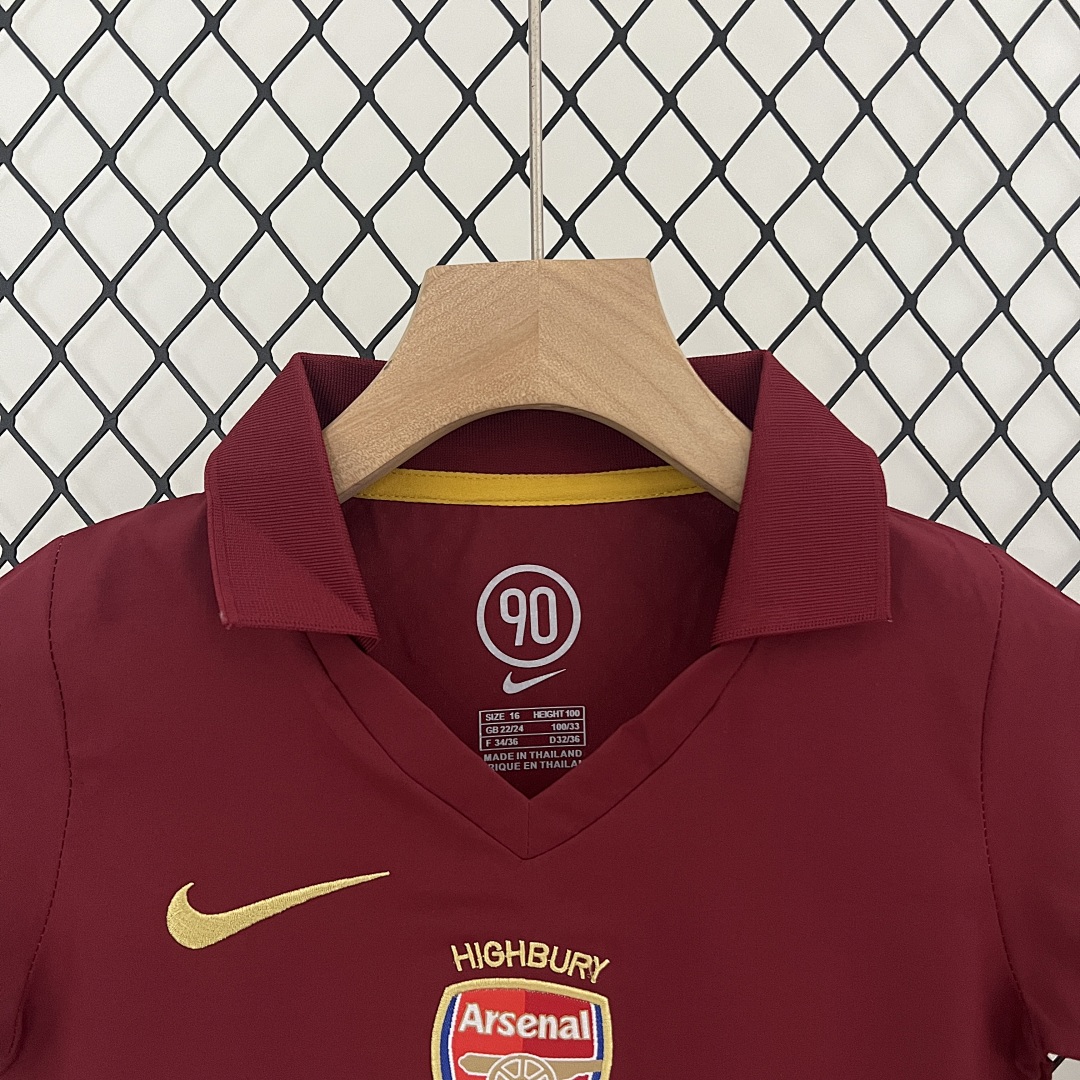 kids Arsenal 05/06 home size: 16-28 8