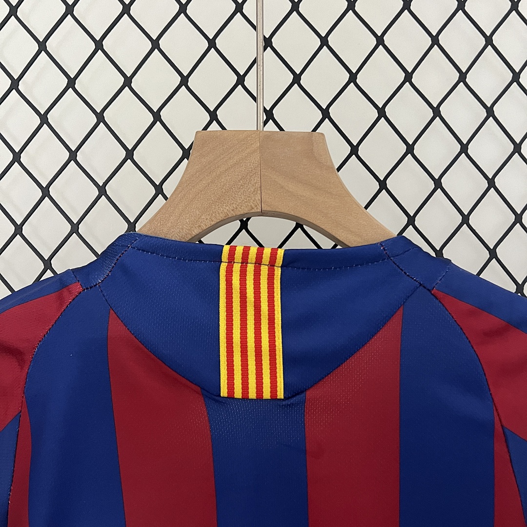 kids Barcelona 05/06 home size: 16-28 9
