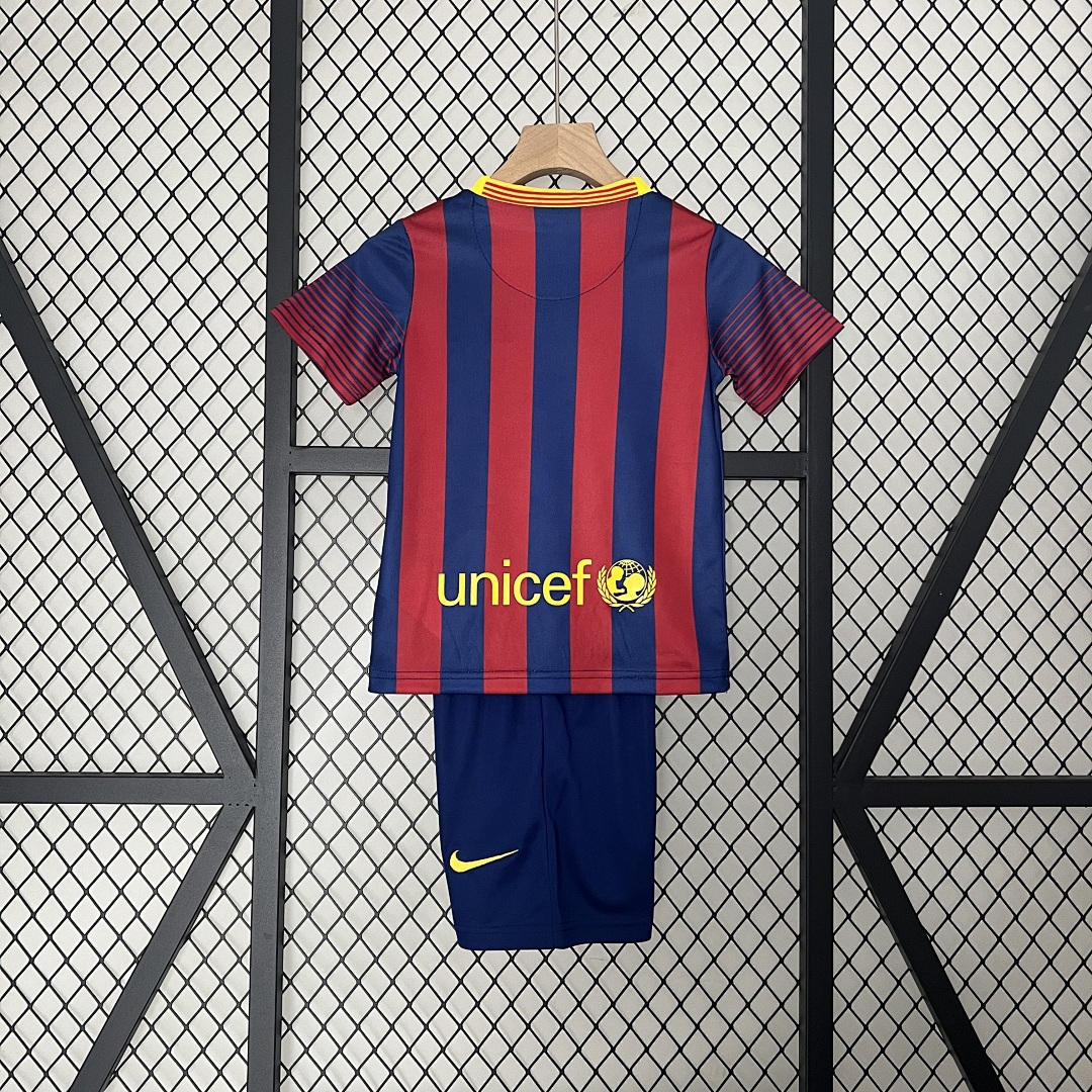 kids Barcelona 13/14 home size: 16-28 3