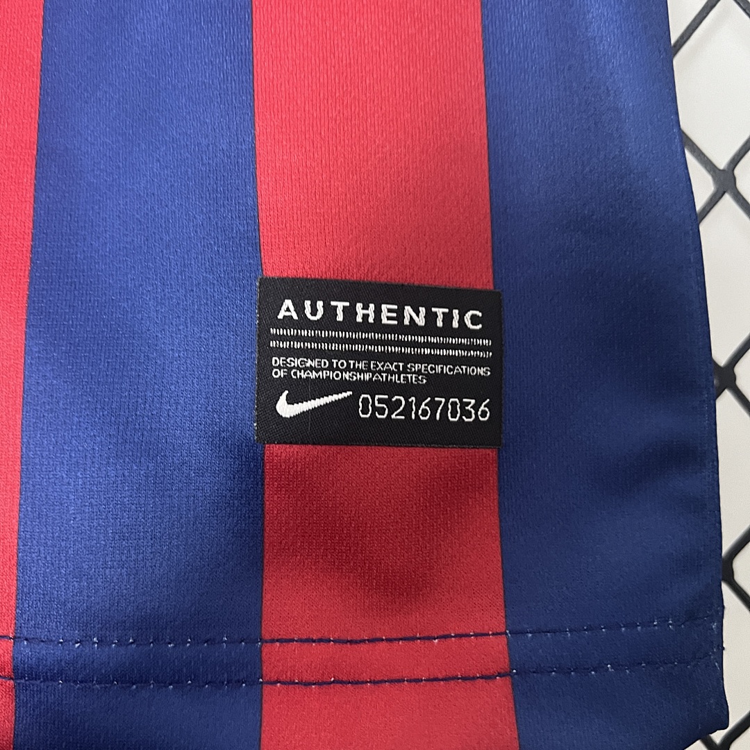 kids Barcelona 13/14 home size: 16-28 5