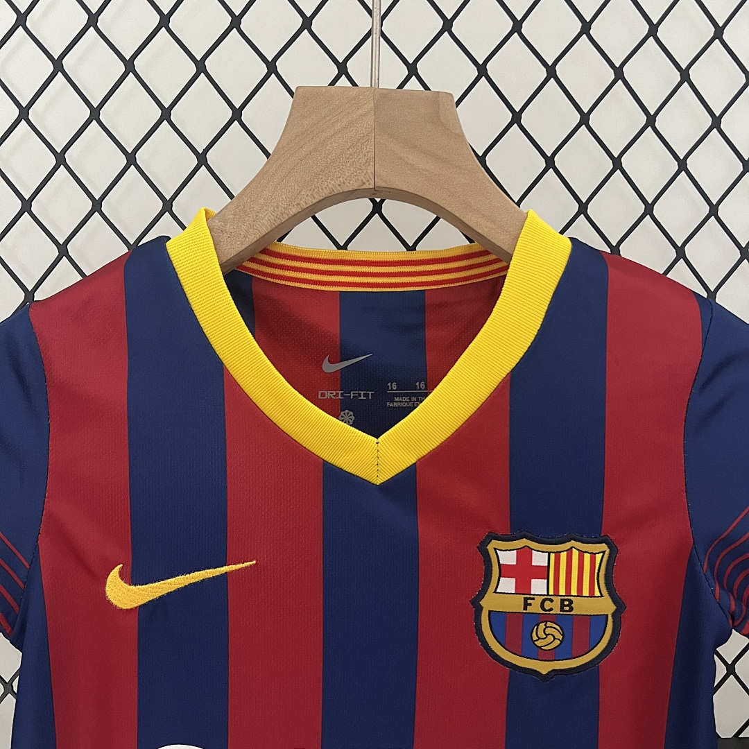 kids Barcelona 13/14 home size: 16-28 10