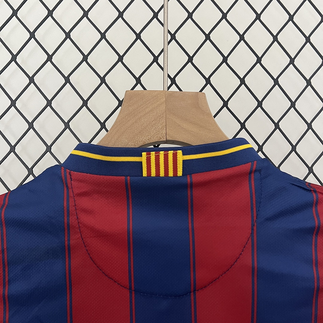 kids Barcelona 09/10 home size: 16-28 2