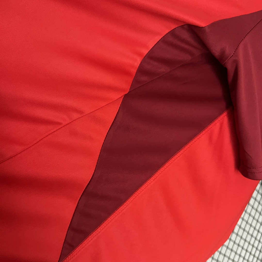 24/25 Internacional Training Wear Red S-XXL 8