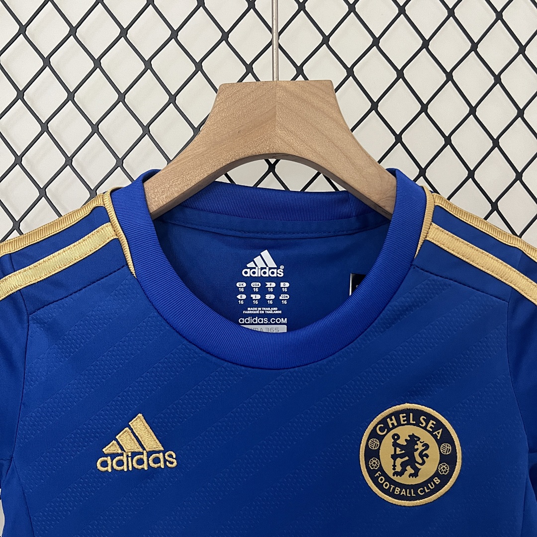 kids Chelsea12/13 home size: 16-28 9