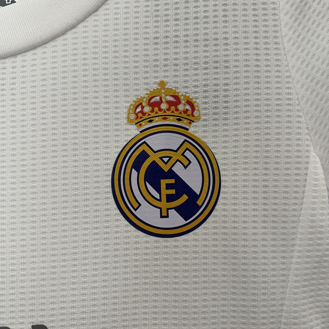kids Real Madrid 15/16 home size: 16-28 2