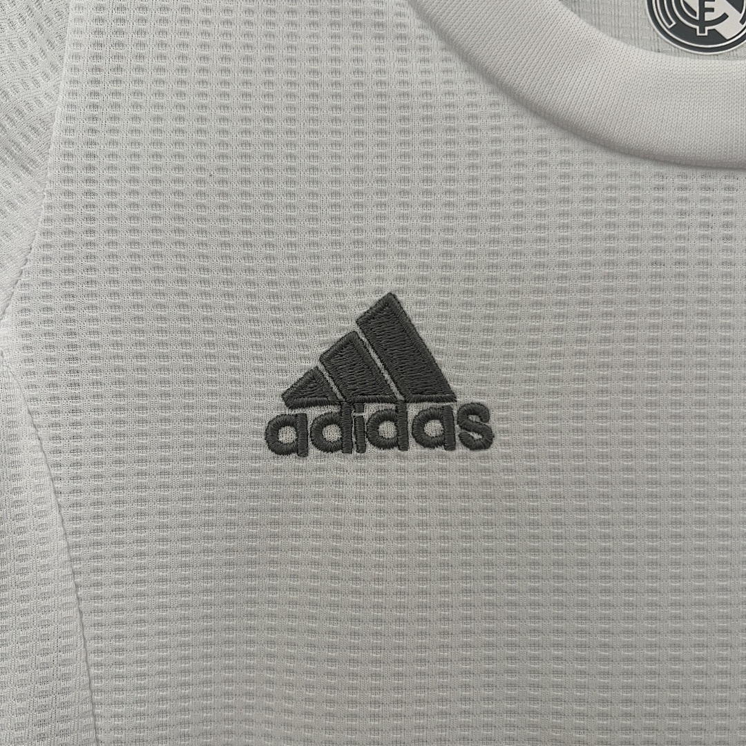 kids Real Madrid 15/16 home size: 16-28 3