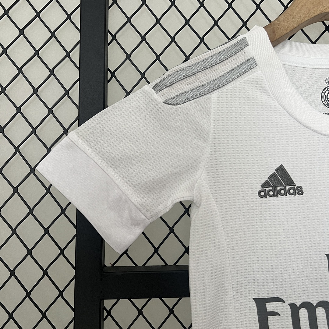 kids Real Madrid 15/16 home size: 16-28 4
