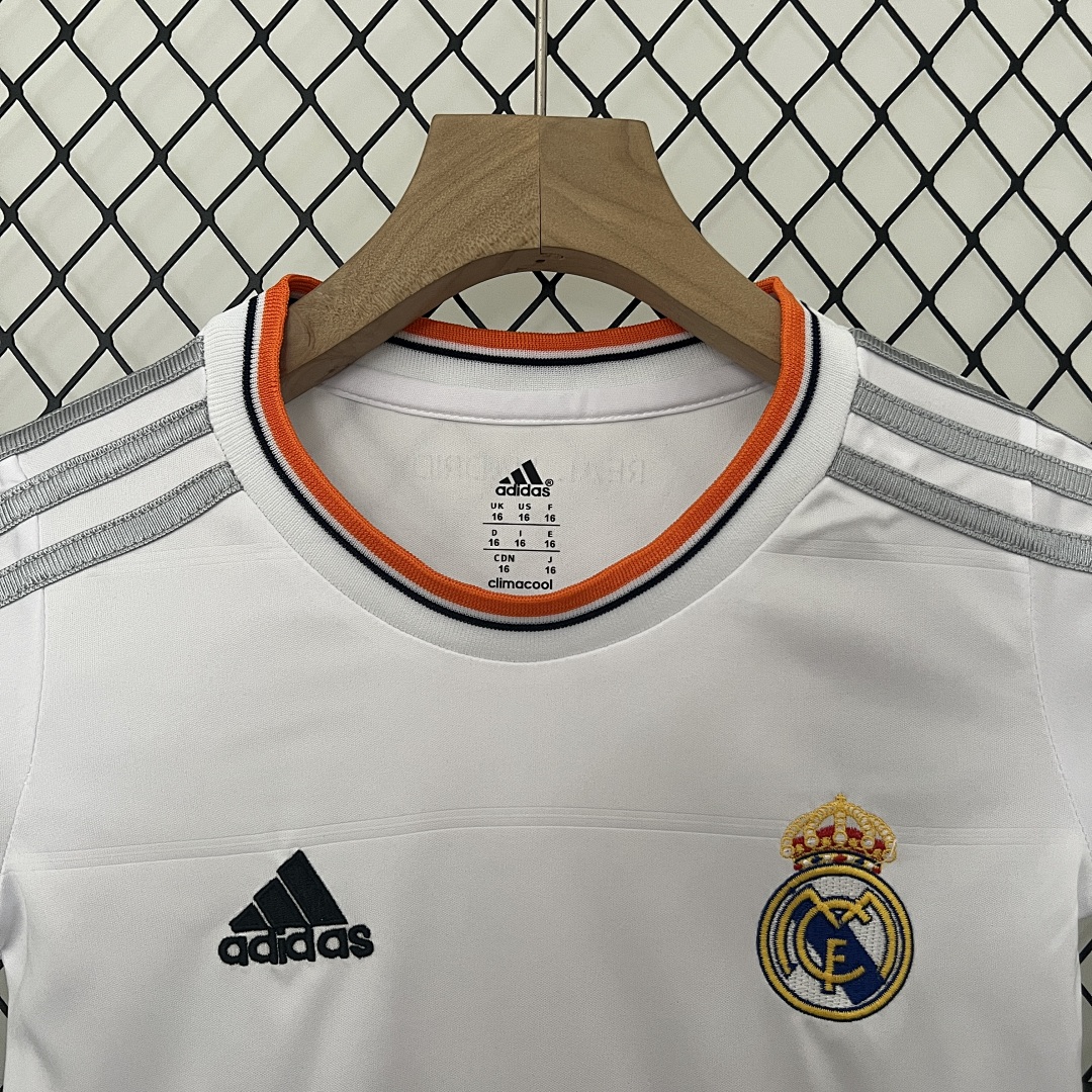 kids Real Madrid 13/14 home size: 16-28 4