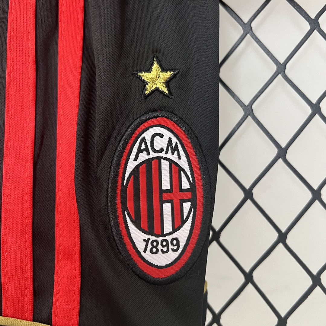 kids AC Milan06/07 home size: 16-28 4