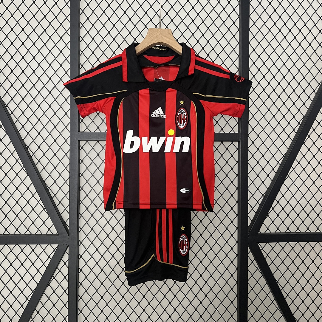 kids AC Milan06/07 home size: 16-28 8