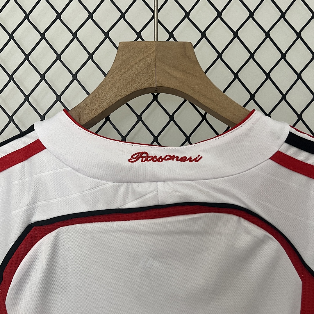 kids AC Milan 06/07 Champions League away size: 16-28 5