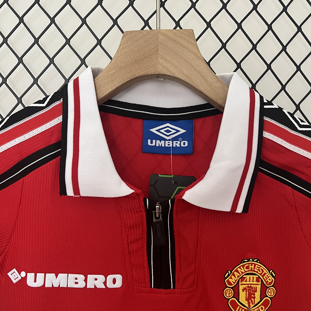 kids M-U 98/99 home size: 16-28 3