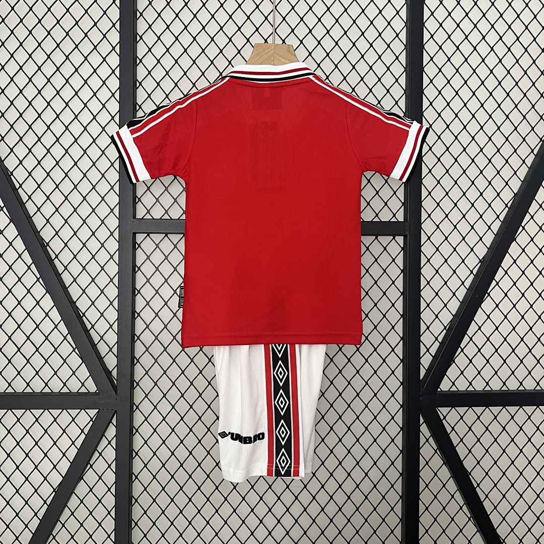 kids M-U 98/99 home size: 16-28 6