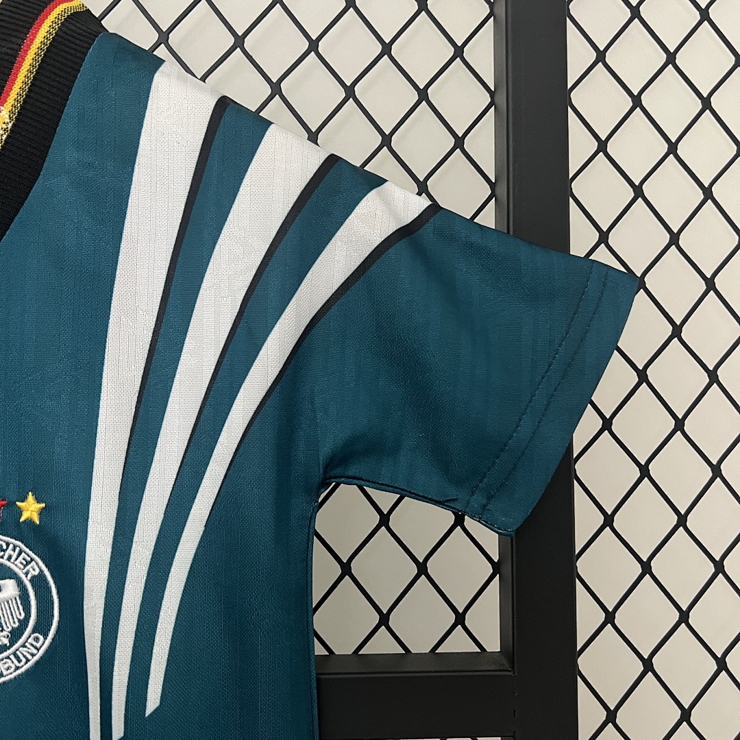 kids Germany 1996 home size: 16-28 4