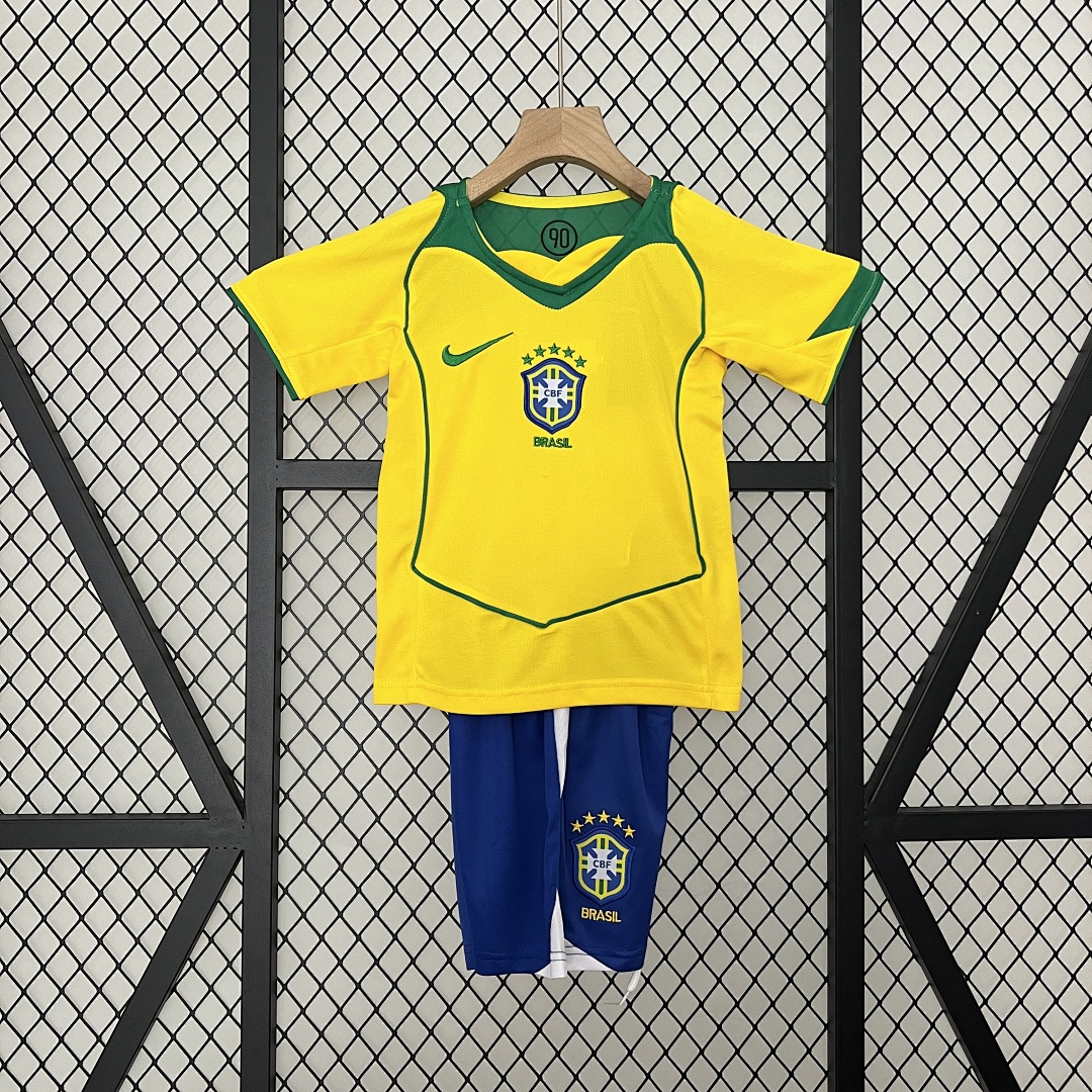 kids Brazil 2004 home size: 16-28 4