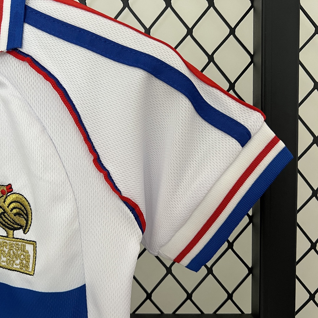 kids France 1998 away size: 16-28 4