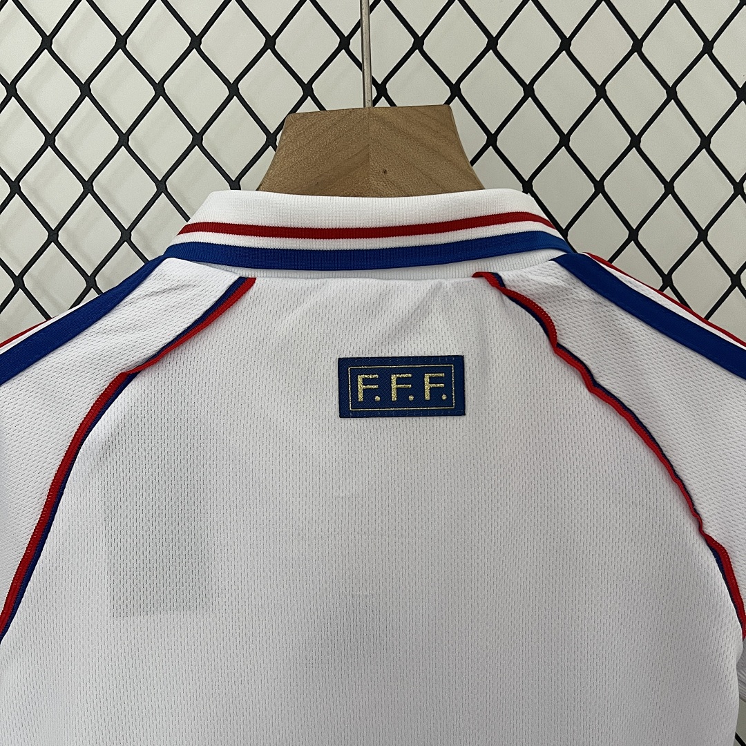 kids France 1998 away size: 16-28 7