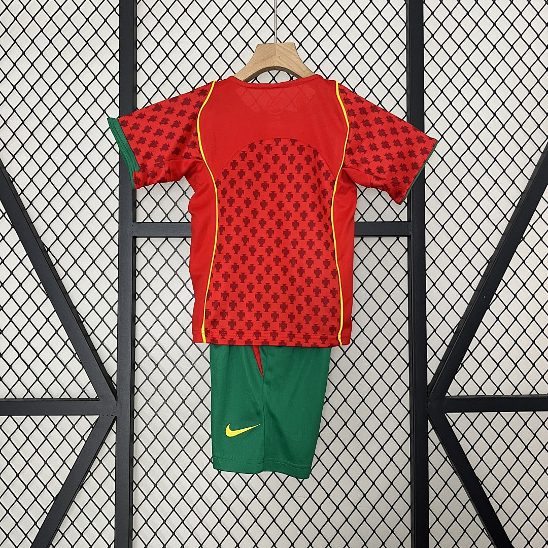 kids Portugal 2004 Home size: 16-28 3