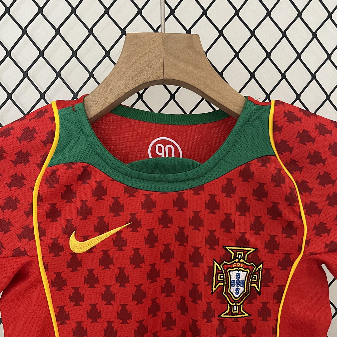 kids Portugal 2004 Home size: 16-28 8