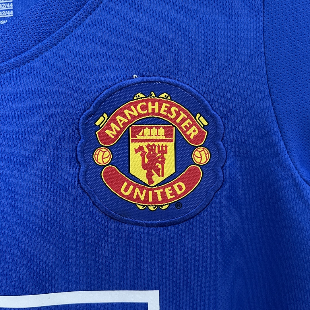 kids M-U 08/09 away size: 16-28 3