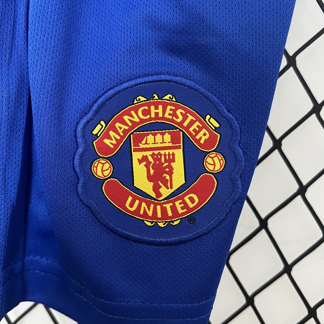 kids M-U 08/09 away size: 16-28 9