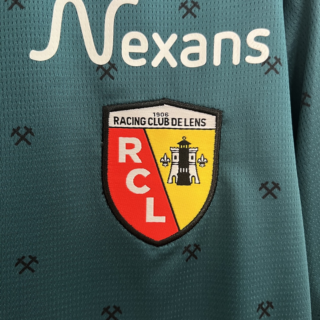 24/25 Lens away S-3XL 2