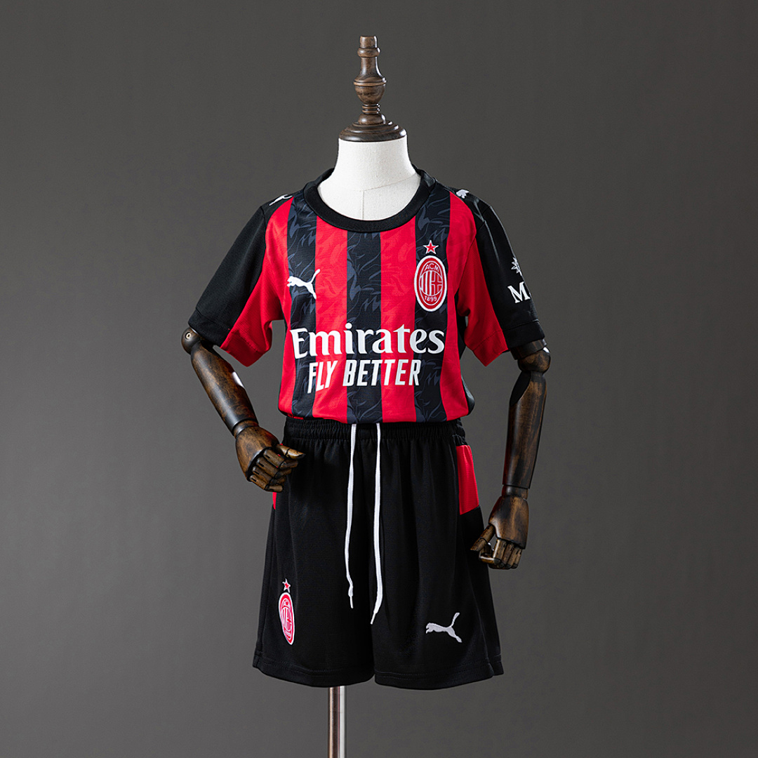 25/26 kids AC Milan home size: 16-28 12