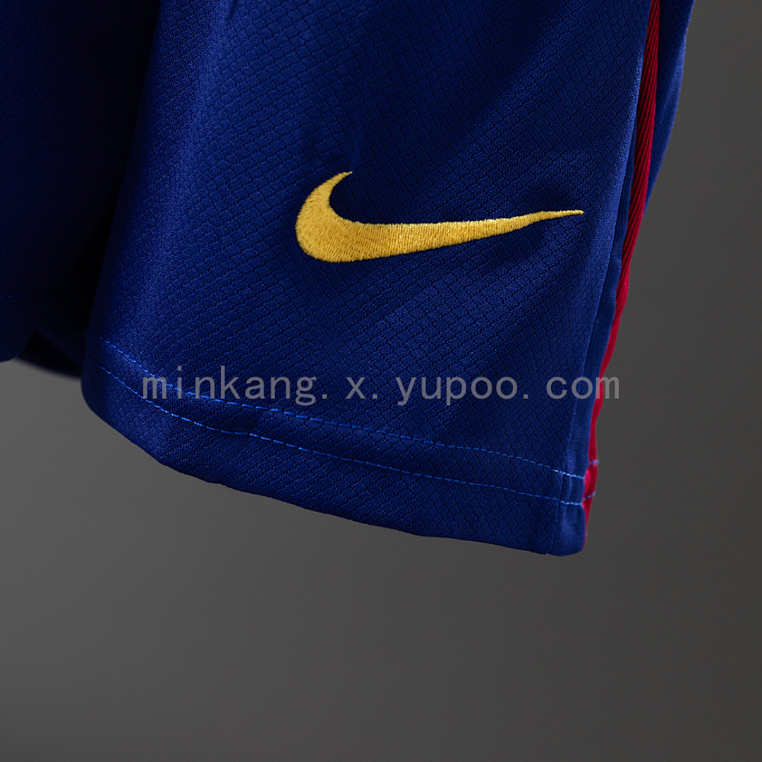25/26 kids Barcelona home size 16-28 2